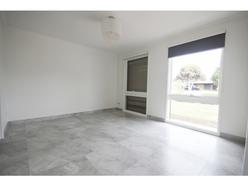 55 Bridgewater Road, Craigieburn VIC 3064