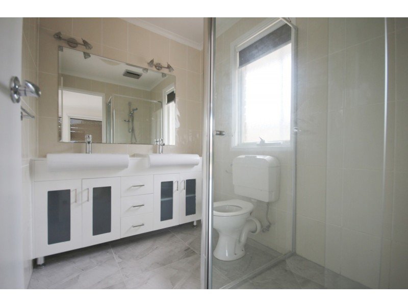 55 Bridgewater Road, Craigieburn VIC 3064