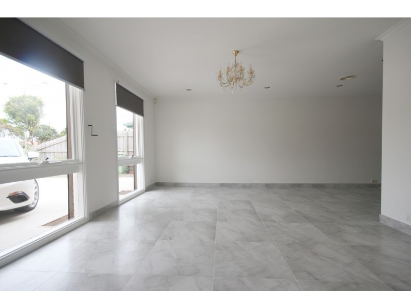 55 Bridgewater Road, Craigieburn VIC 3064