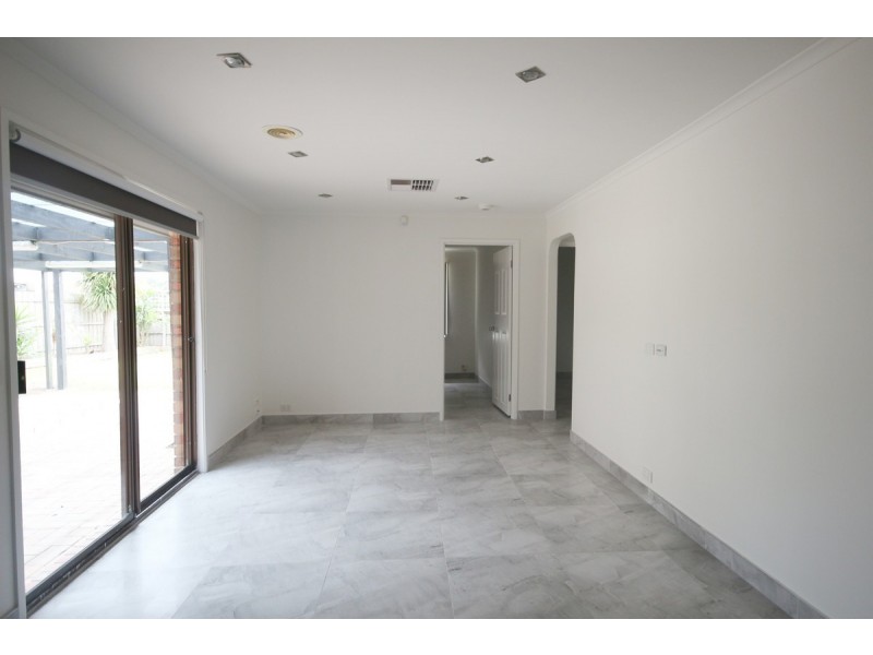 55 Bridgewater Road, Craigieburn VIC 3064