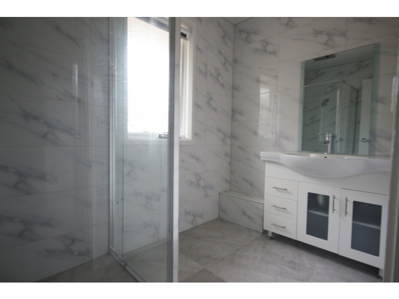 55 Bridgewater Road, Craigieburn VIC 3064