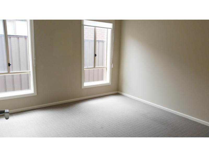 14 Woodford Street, Craigieburn VIC 3064