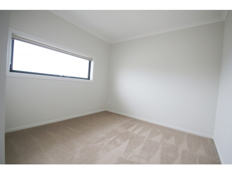 40 Trillium Boulevard, Mickleham VIC 3064