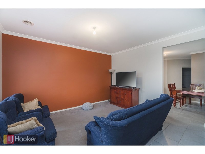 23 Gainsborough Drive, Craigieburn VIC 3064