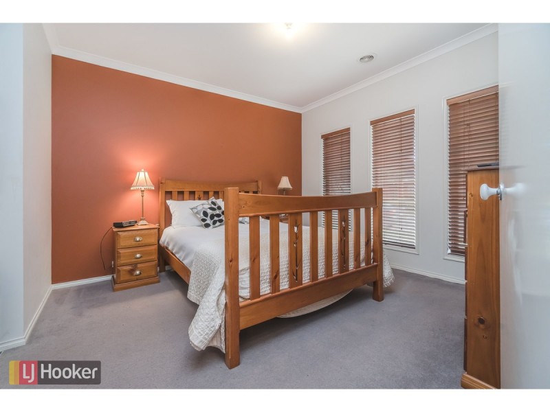 23 Gainsborough Drive, Craigieburn VIC 3064