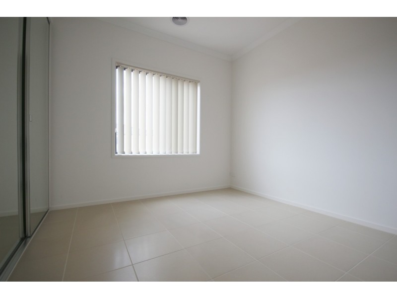 9 Astbury Crescent, Mickleham VIC 3064