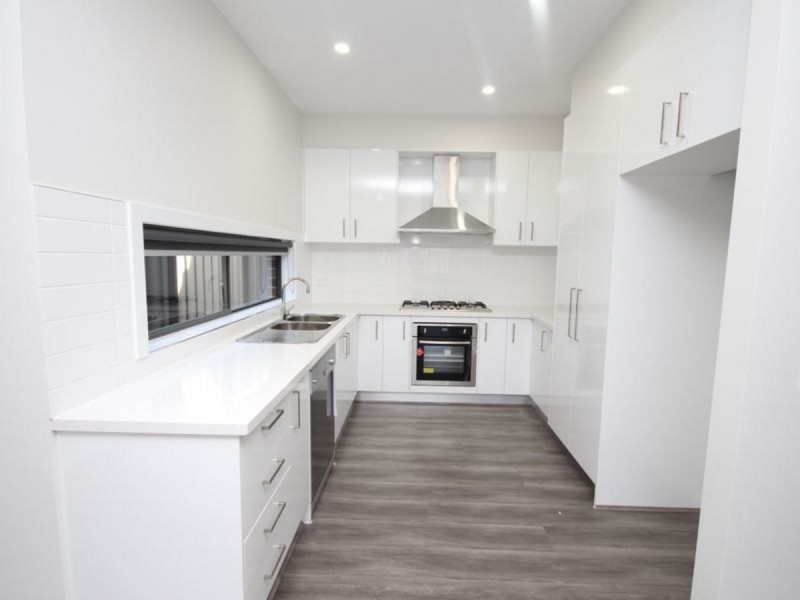 23 Plumbago Street, Craigieburn VIC 3064