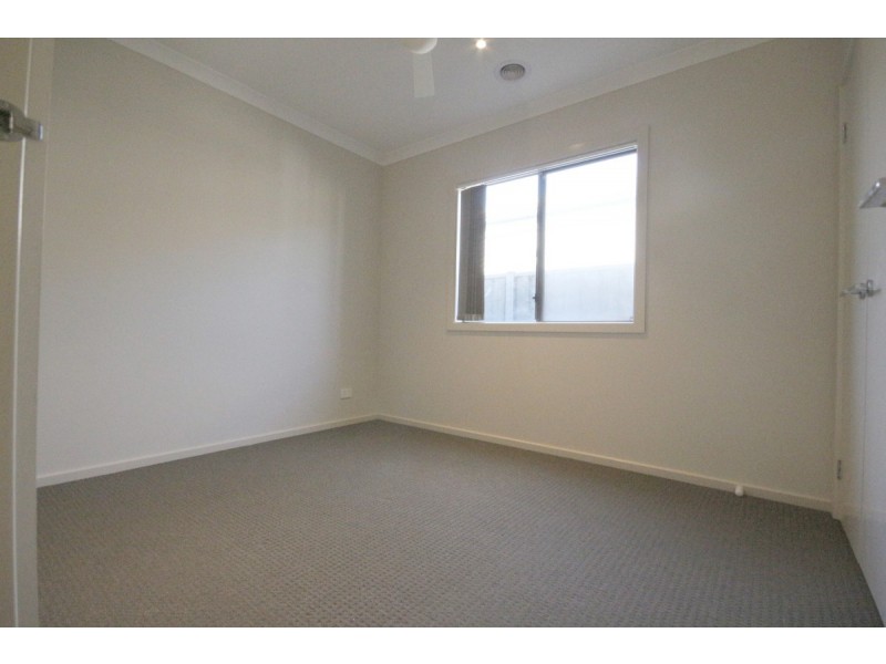 13 Anzacs Way, Craigieburn VIC 3064