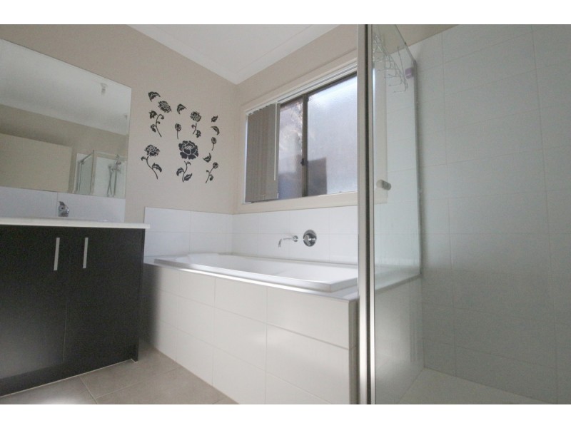 13 Anzacs Way, Craigieburn VIC 3064