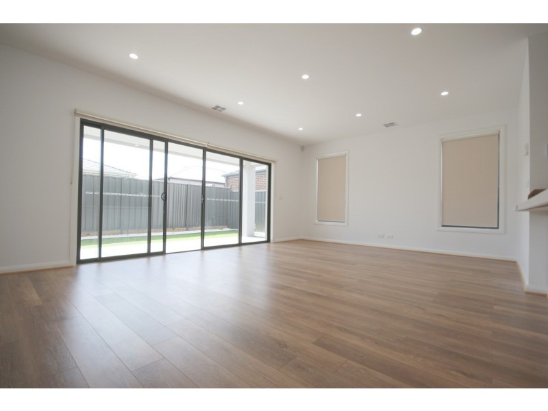 40 Fortitude Drive, Craigieburn VIC 3064
