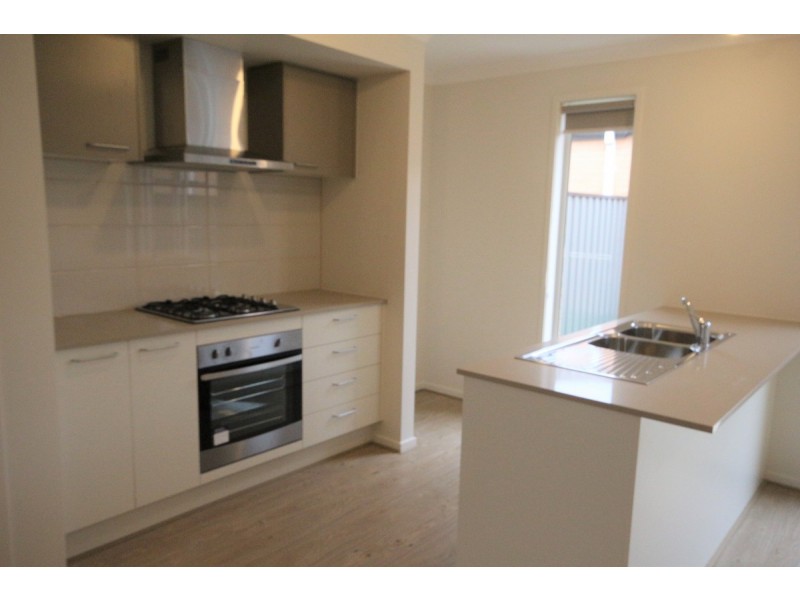 26 Parkforest Walk, Craigieburn VIC 3064