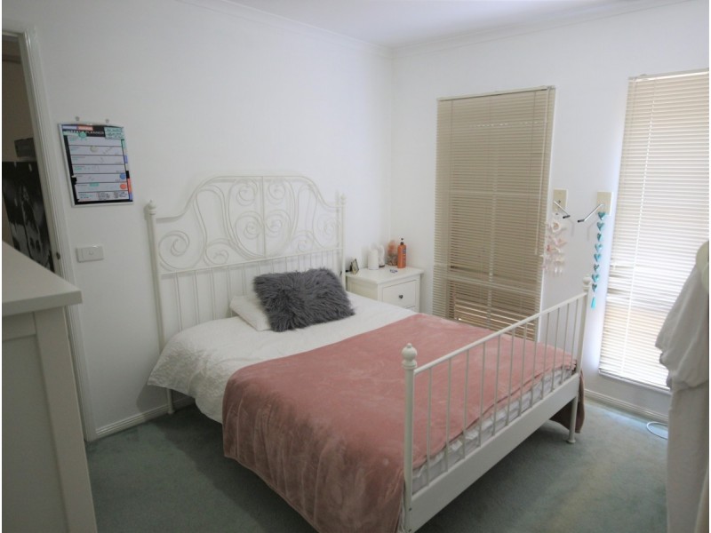 22 Southern Cross Drive, Roxburgh Park VIC 3064