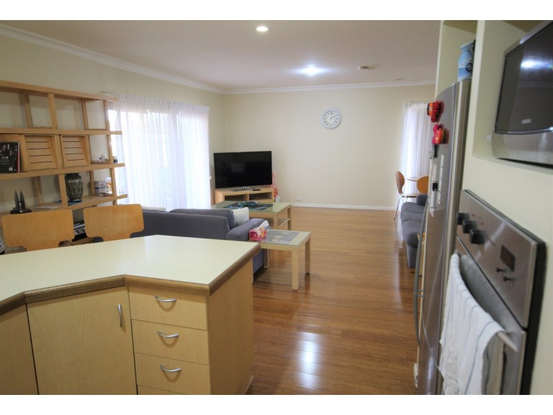 22 Southern Cross Drive, Roxburgh Park VIC 3064