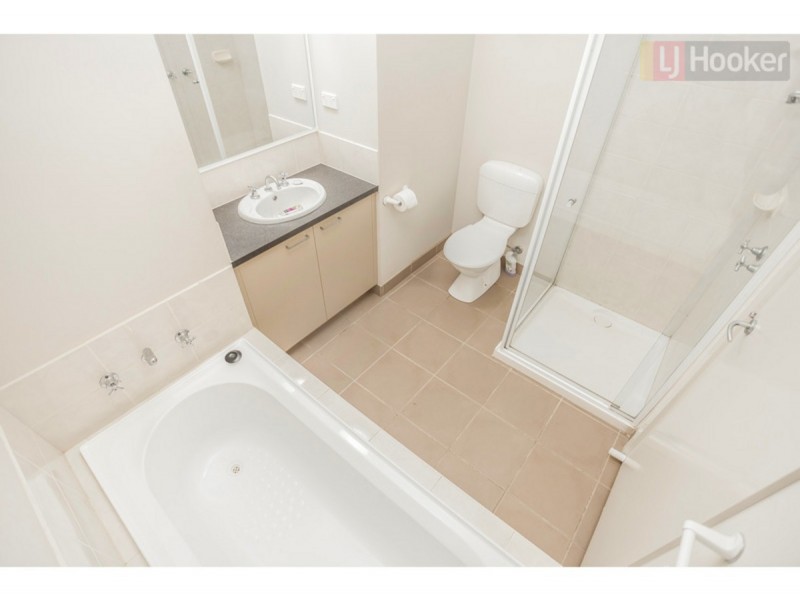 5 Yorkshire Terrace, Craigieburn VIC 3064