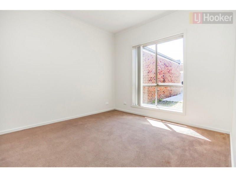 5 Yorkshire Terrace, Craigieburn VIC 3064