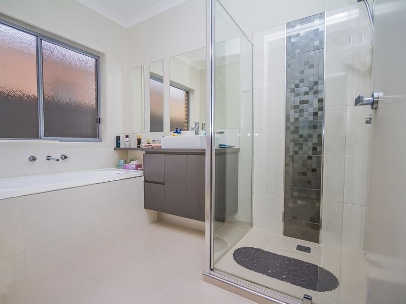 165 Newbury Blvd, Craigieburn VIC 3064