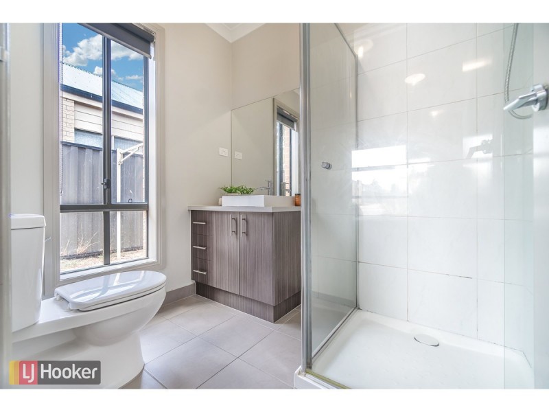 38 Domain Way, Craigieburn VIC 3064