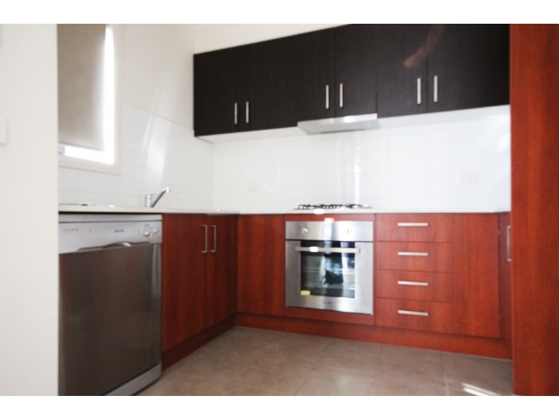 18/335 Grand Boulevard, Craigieburn VIC 3064