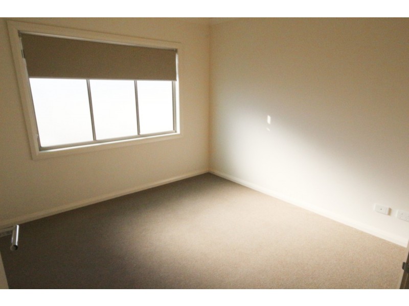 18/335 Grand Boulevard, Craigieburn VIC 3064