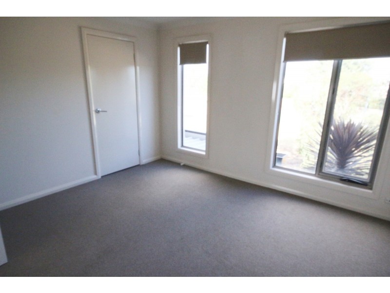 18/335 Grand Boulevard, Craigieburn VIC 3064