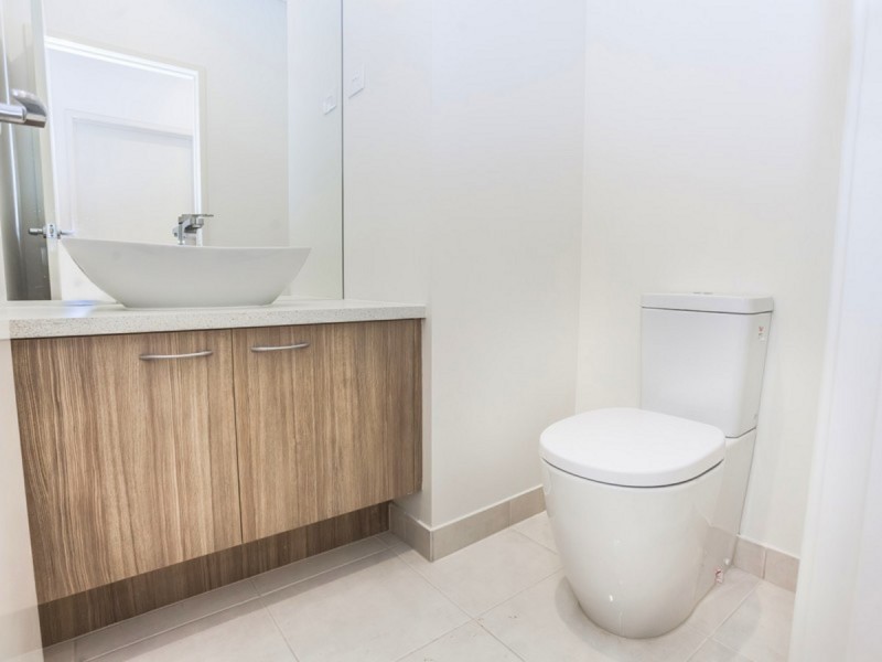 10 Scoria Circuit, Craigieburn VIC 3064