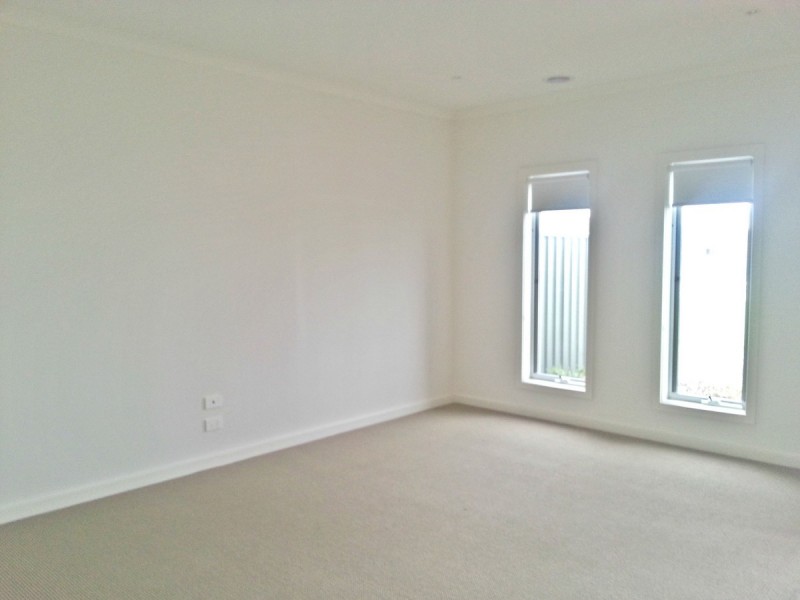 37 Kirkstead Grove, Craigieburn VIC 3064