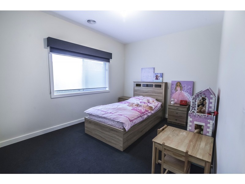 14 Rouge Way, Craigieburn VIC 3064