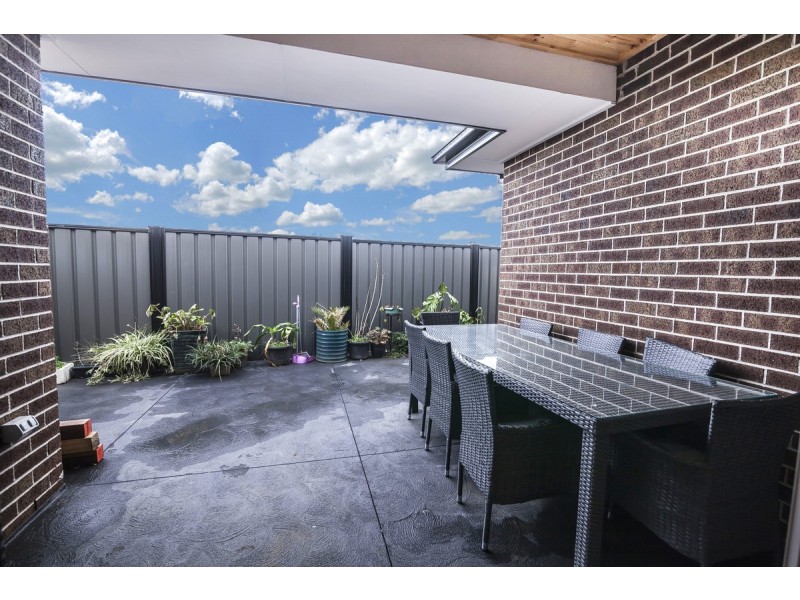 14 Rouge Way, Craigieburn VIC 3064