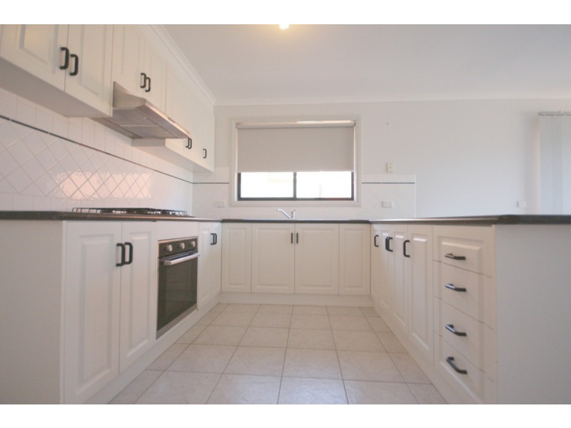 9 Hemsworth Court, Roxburgh Park VIC 3064