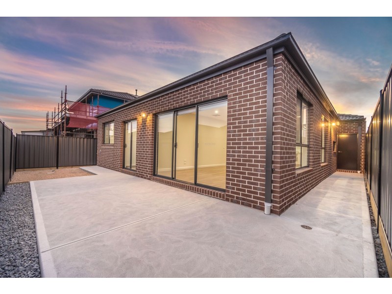 14 Booyong Street, Craigieburn VIC 3064
