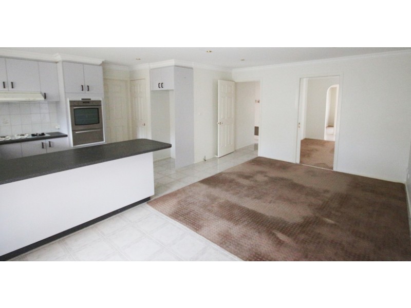 16 Redwood Drive, Meadow Heights VIC 3048