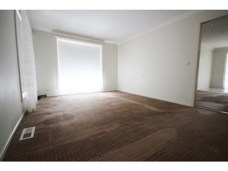 16 Redwood Drive, Meadow Heights VIC 3048