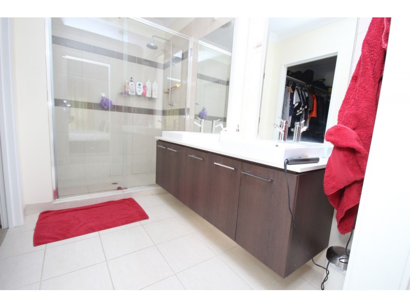 6 Fenland Street, Craigieburn VIC 3064