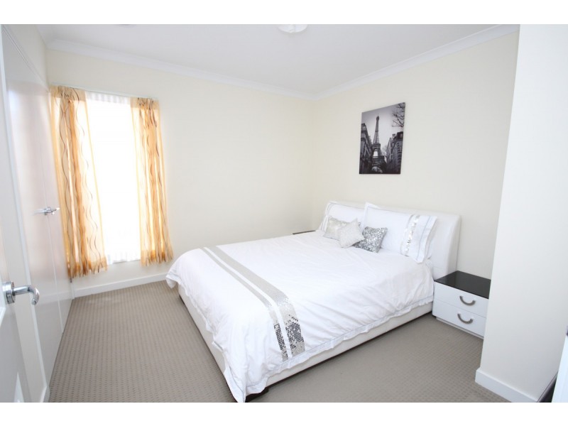 6 Fenland Street, Craigieburn VIC 3064