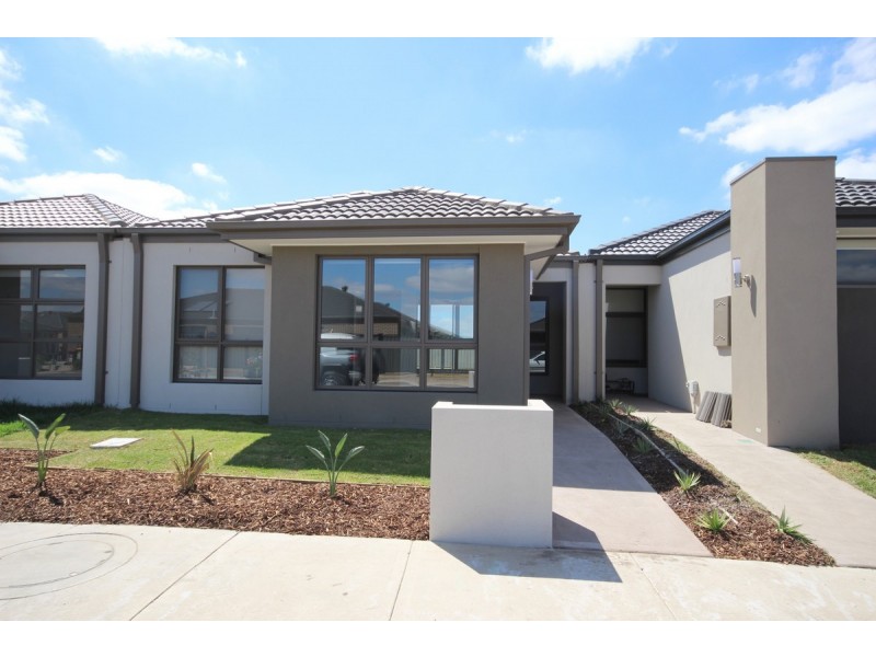 7 Sandwood Place, Craigieburn VIC 3064