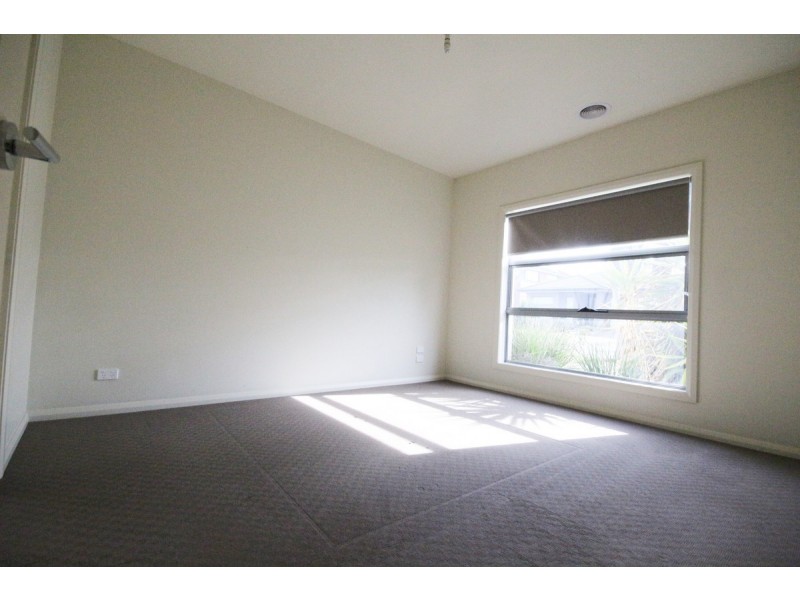 23 Baronial Way, Craigieburn VIC 3064