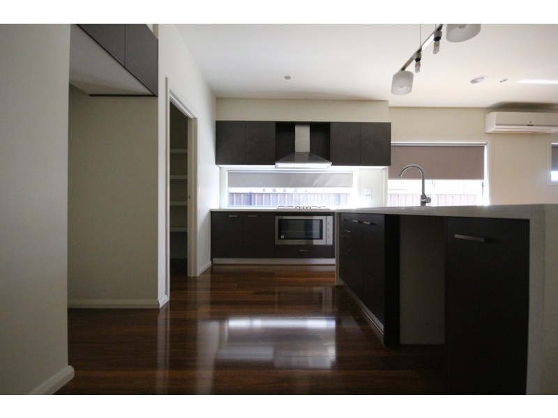 23 Baronial Way, Craigieburn VIC 3064