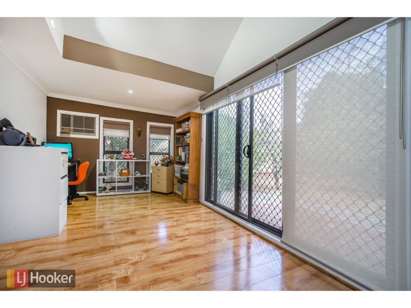 5 Nash Court, Meadow Heights VIC 3048