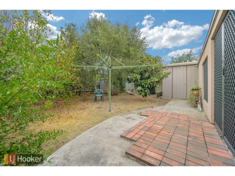 5 Nash Court, Meadow Heights VIC 3048