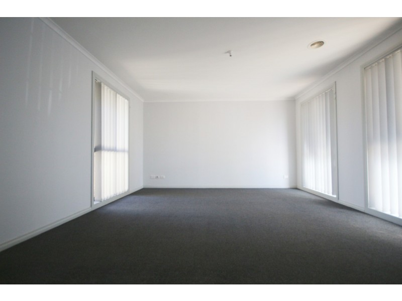 9 Hemsworth Court, Roxburgh Park VIC 3064