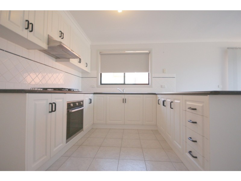 9 Hemsworth Court, Roxburgh Park VIC 3064