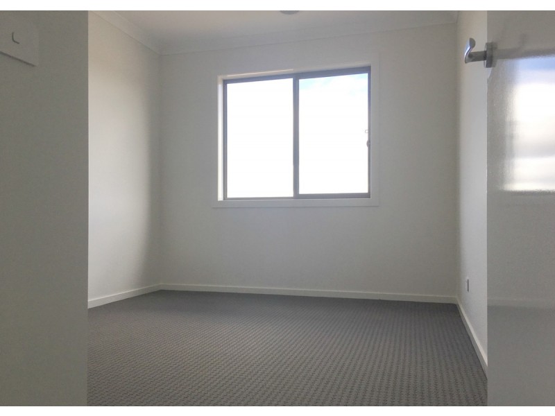 31 Brossard Road, Mickleham VIC 3064