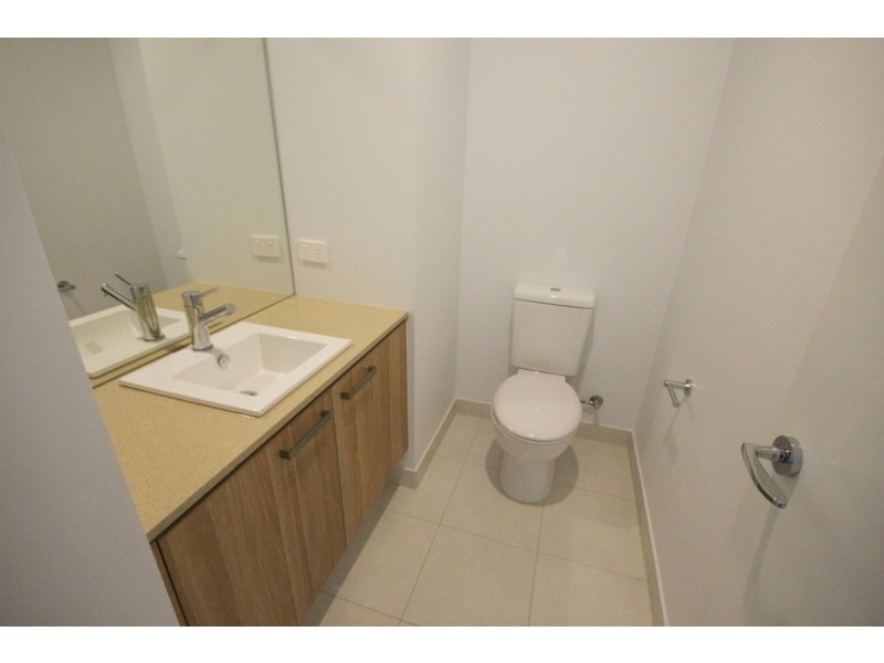 10 Merlin Street, Craigieburn VIC 3064