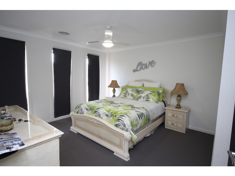 4 Pembury Street, Craigieburn VIC 3064