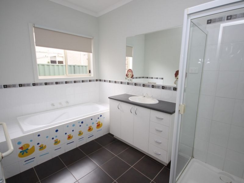 37 Hurlingham Way, Craigieburn VIC 3064