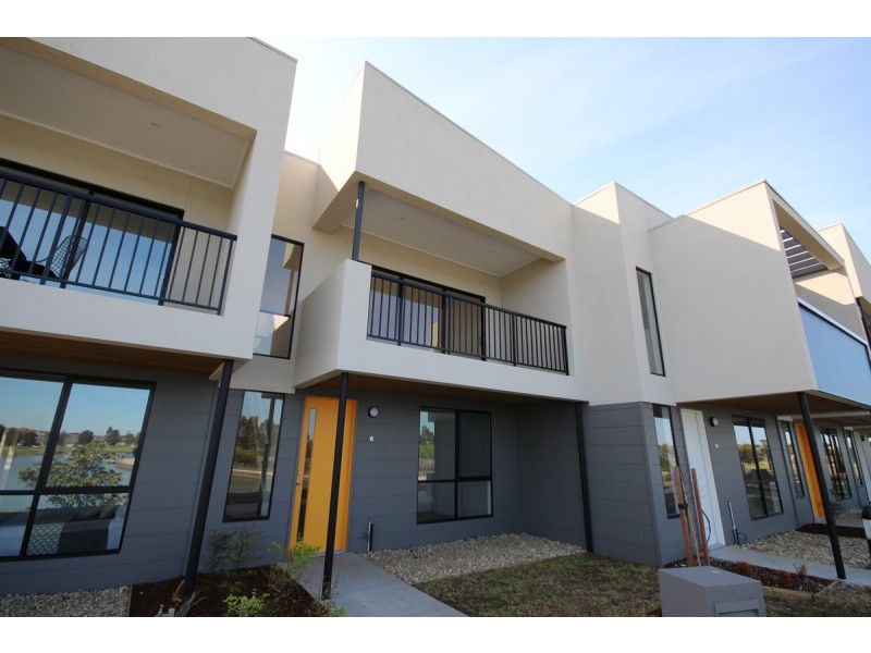 8 Yarramie Circuit, Craigieburn VIC 3064