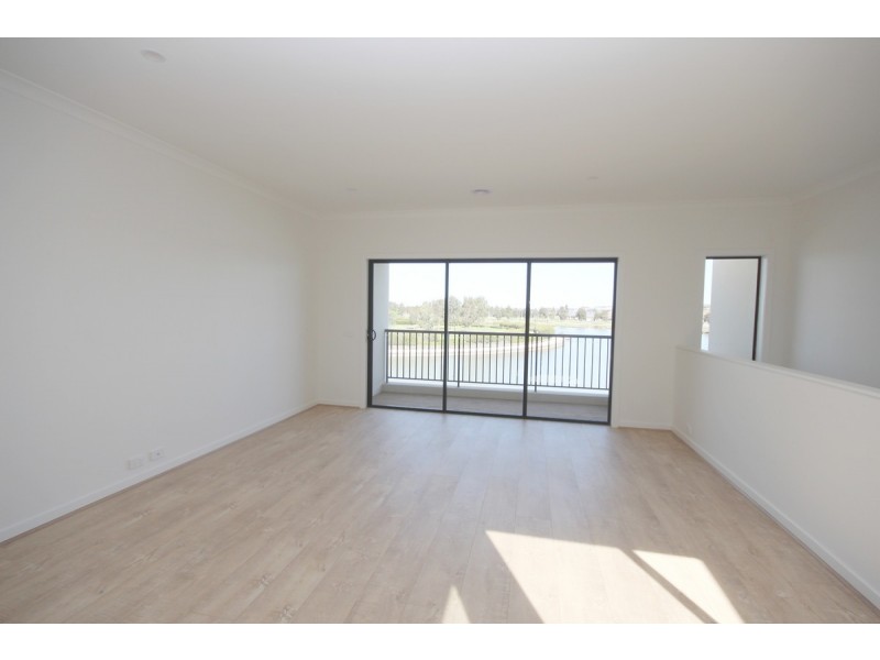 8 Yarramie Circuit, Craigieburn VIC 3064