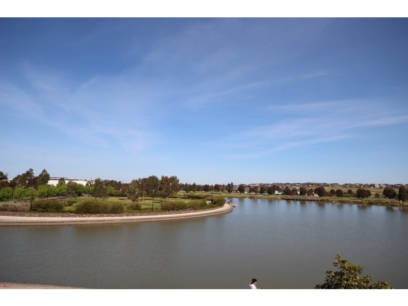 8 Yarramie Circuit, Craigieburn VIC 3064