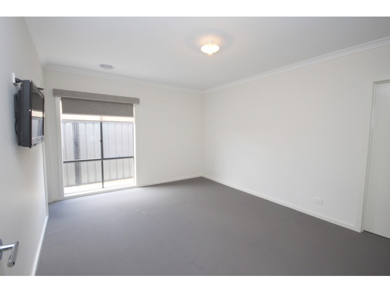 6 Gardner Terrace, Craigieburn VIC 3064