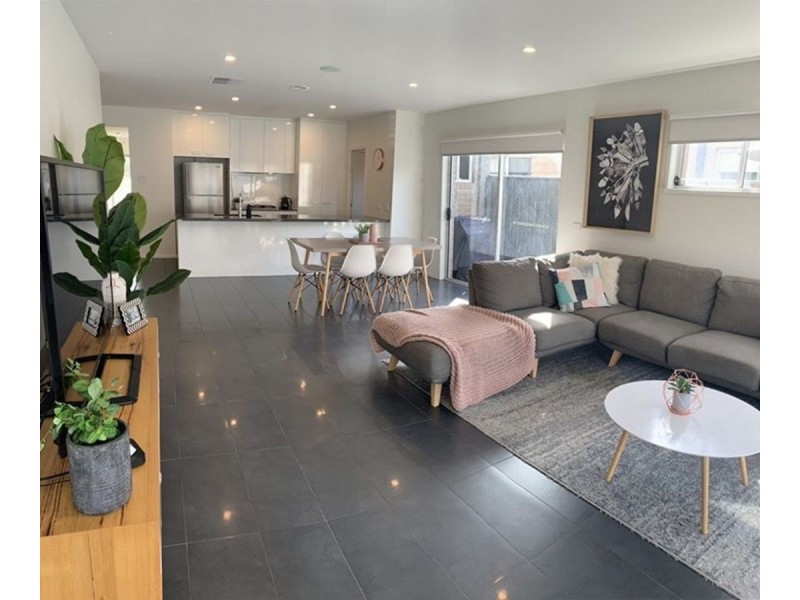 18 Bianca Crescent, Greenvale VIC 3059